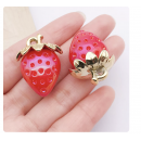 2pcs/pack  31x23mm resin strawberry  solid red TB--1053595410825-21813