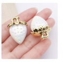 2pcs/pack  31x23mm resin strawberry solid white  TB--1053595410825-27338