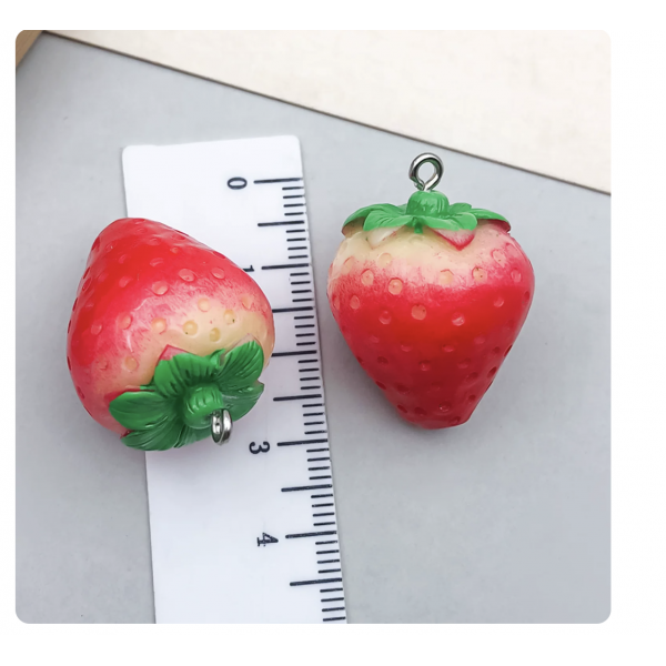2pcs/pack 29x20mm resin 3D strawberry   TB--1053595410825--19696