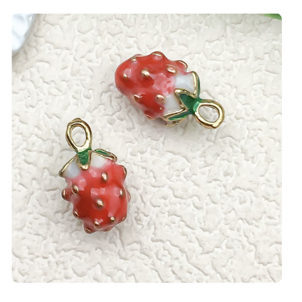 2pcs/pack 8x14mm 3D strawberry   TB--1053595410825--8623